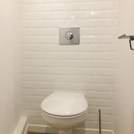 Studio Climatise - Gare - Centre * 尼姆