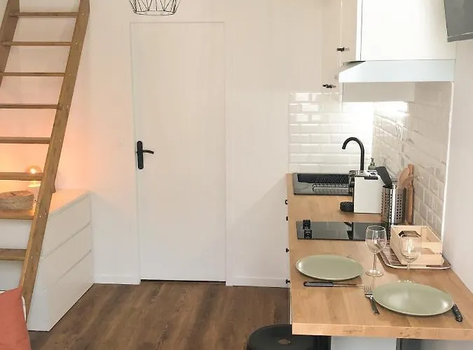 Climatisé Terrasse Centre Historique Gare 10 Min Arènes Appartamento Nîmes