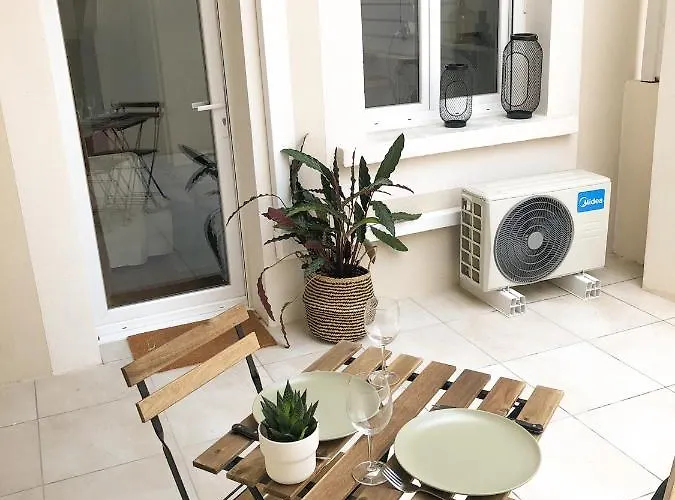 Climatisé Terrasse Centre Historique Gare 10 Min Arènes Nîmes